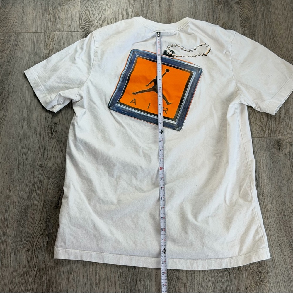 Jordan Shirt Mens Medium White Jumpman Air Hangtag Graphic Tee CV5157-100 - Picture 8 of 9